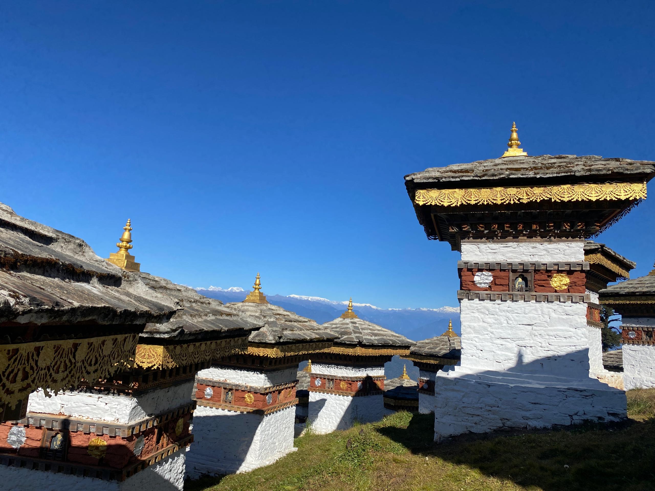 Trongsa Dzong, the largest fortress in Bhutan and a highlight of this central Bhutan tour